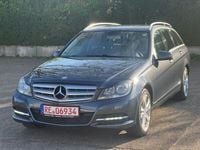 Gebraucht Mercedes C180 156 PS (114 kW) 2014 Grau Kombi