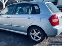 Gebraucht Kia Cerato EX 105 PS (77 kW) 2005 Blau Limousine