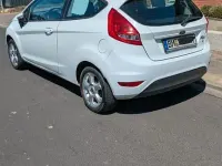 Gebraucht Ford Fiesta Style 60 PS (44 kW) 2009 Weiß Limousine