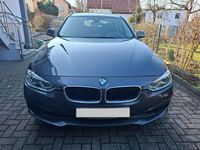 Gebraucht BMW 318 Advantage 150 PS (110 kW) 2017 Grau Kombi