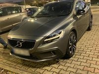 Gebraucht Volvo V40 CC Momentum 190 PS (139 kW) 2016 Grau Kombi