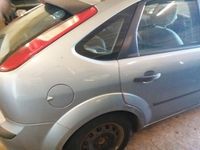 Gebraucht Ford Focus Trend 116 PS (85 kW) 2005 Grau Limousine