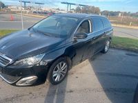 Gebraucht Peugeot 308 SW Allure 120 PS (88 kW) 2015 Schwarz Kombi