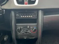 Gebraucht Peugeot 207 73 PS (53 kW) 2007 Schwarz Kleinwagen