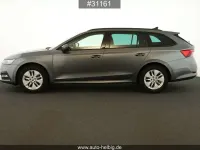 Gebraucht Skoda Octavia Ambition 150 PS (110 kW) 2023 Graphite grey metallic Kombi