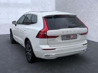 Gebraucht Volvo XC60 Plus 197 PS (144 kW) 2022 Crystal white (metallic) SUV