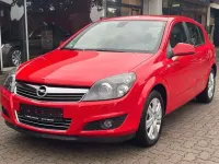 Gebraucht Opel Astra 101 PS (74 kW) 2009 Rot Kleinwagen