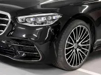 Gebraucht Mercedes S450 AMG 367 PS (269 kW) 2025 Metalliclack obsidianschwarz Limousine