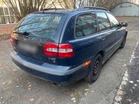 Gebraucht Volvo V40 122 PS (89 kW) 2002 Blau Kombi