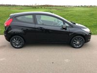 Gebraucht Ford Fiesta Trend 60 PS (44 kW) 2010 Schwarz Kleinwagen