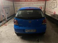 Second-hand VW Polo 75 CP (55 kW) 2005 Albastru Hatchback