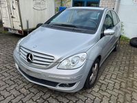 Gebraucht Mercedes B200 136 PS (100 kW) 2007 Silber Van / Kleinbus