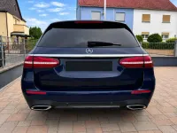 Gebraucht Mercedes E300 AMG line 258 PS (189 kW) 2021 Blau Kombi