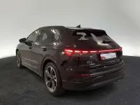 Gebraucht Audi Q4 e-tron Ambiente 219 kW (299 PS) 2023 Mythosschwarz metallic SUV