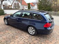 Gebraucht BMW 318 143 PS (105 kW) 2011 Blau Kombi