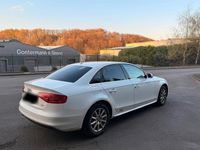 Używany Audi A4 Attraction 150 KM (110 kW) 2015 Biały Sedan/Limuzyna