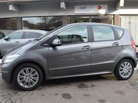 Gebraucht Mercedes A180 116 PS (85 kW) 2012 Grau Limousine