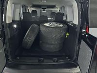 Gebraucht VW Caddy Basis 122 PS (89 kW) 2022 Schwarz Van / Kleinbus