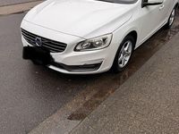 Gebraucht Volvo V60 Kinetic 181 PS (133 kW) 2014 Weiß Kombi