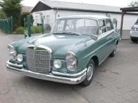 Gebraucht Mercedes 220 110 PS (80 kW) 1961 Grün Limousine