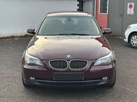 Gebraucht BMW 525 Sport Line 197 PS (144 kW) 2009 Rot Limousine