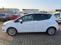 Gebraucht Opel Meriva drive 101 PS (74 kW) 2016 Schneeweiss/summitwhite/arctic Van / Kleinbus
