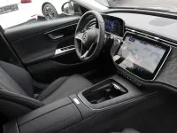Gebraucht Mercedes E220 Avantgarde 197 PS (144 kW) 2025 Schwarz metalliclack obsidians Limousine