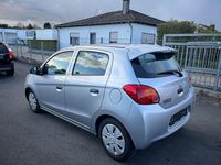 Gebraucht Mitsubishi Space Star 71 PS (52 kW) 2014 Silber Van / Kleinbus