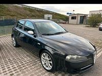 Gebraucht Alfa Romeo 147 105 PS (77 kW) 2008 Schwarz Kleinwagen