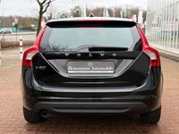 Gebraucht Volvo V60 Kinetic 114 PS (83 kW) 2011 Schwarz Kombi