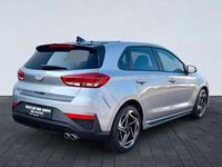 Neu Hyundai i30 N Line 140 PS (102 kW) 2025 Silber Limousine