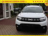 Używany Dacia Duster 91 KM (66 kW) 2023 Biały SUV