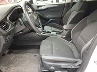 Gebraucht Ford Focus Cool & Connect 120 PS (88 kW) 2023 Weiß Limousine