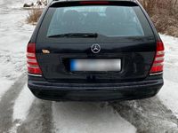 Gebraucht Mercedes C320 224 PS (164 kW) 2005 Blau Kombi