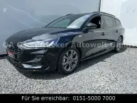 Gebraucht Ford Focus ST-Line 155 PS (114 kW) 2020 Schwarz Kombi