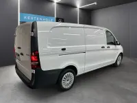 Gebraucht Mercedes Vito 163 PS (119 kW) 2025 Arktikweiß Van