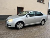 Gebraucht VW Jetta 122 PS (89 kW) 2008 Silber Limousine