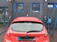 Gebraucht Ford Fiesta 60 PS (44 kW) 2014 Rot Kleinwagen