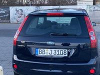 Gebraucht Ford Fiesta Ambiente 60 PS (44 kW) 2007 Blau Limousine