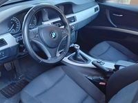 Gebraucht BMW 318 143 PS (105 kW) 2011 Schwarz Kombi