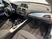 Gebraucht BMW 118 Advantage 136 PS (100 kW) 2016 Mineralweiss metallic Kleinwagen