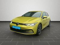 Gebraucht VW Golf VII Style 150 PS (110 kW) 2021 Limonengelb metallic (metallic) Limousine