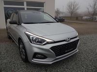Gebraucht Hyundai i20 Style 84 PS (61 kW) 2019 Silber Limousine