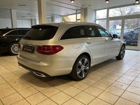 Gebraucht Mercedes C220 194 PS (142 kW) 2019 Silber Kombi