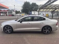 Gebraucht Volvo S60 R-Design 197 PS (144 kW) 2021 Limousine