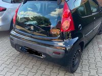 Gebraucht Peugeot 107 68 PS (50 kW) 2008 Schwarz Kleinwagen
