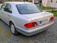 gebraucht Mercedes E230 