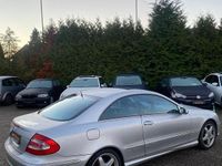 Gebraucht Mercedes CLK320 217 PS (159 kW) 2007 Grau Coupé