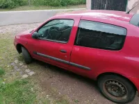Używany Renault Clio II 2001 Czerwony Hatchback