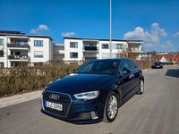 Gebraucht Audi A3 S-Line 150 PS (110 kW) 2016 Blau Limousine
